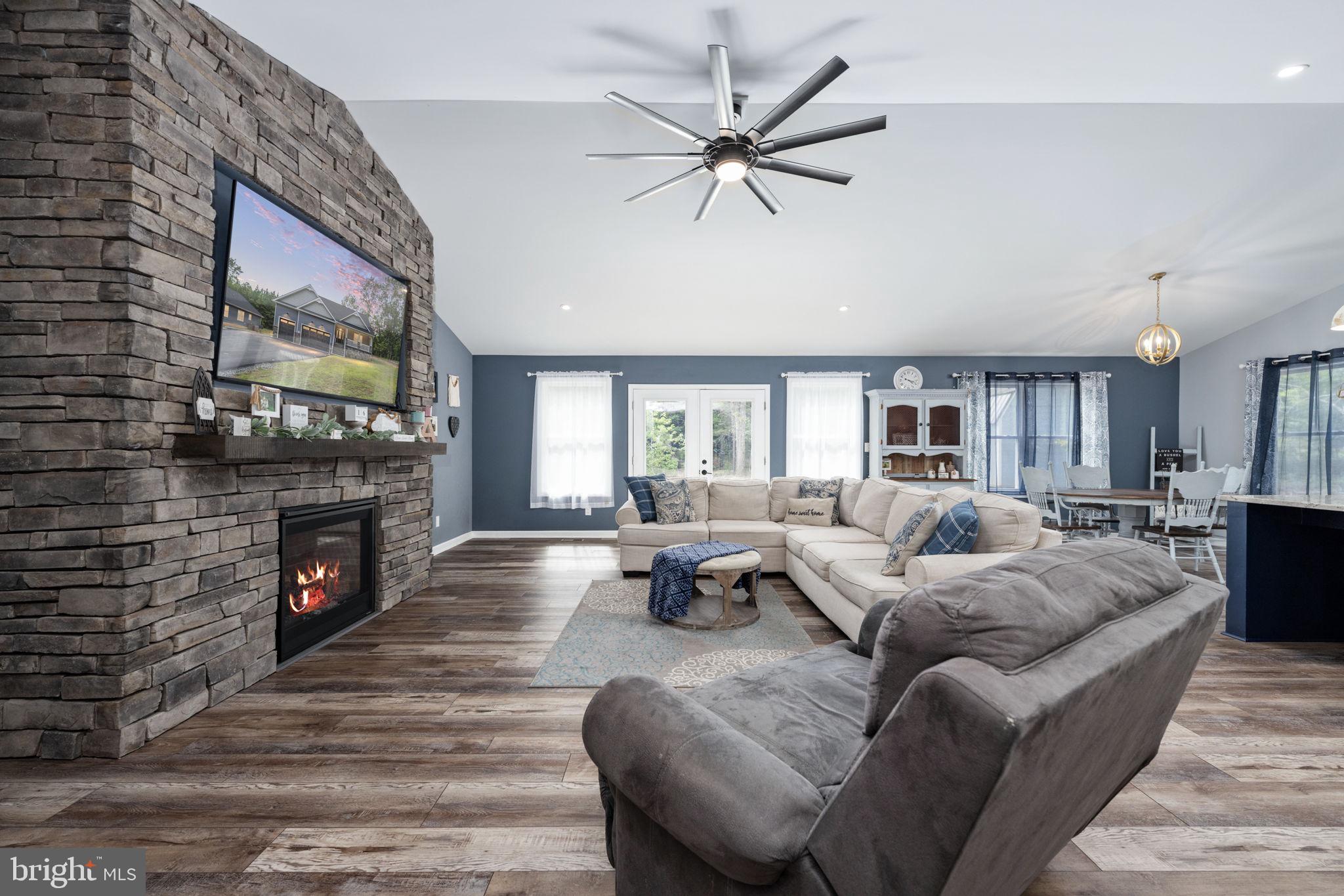 367 Pinehurst