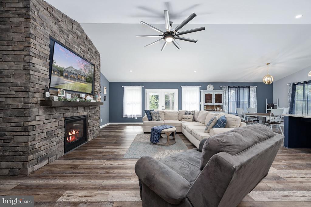 367 Pinehurst
