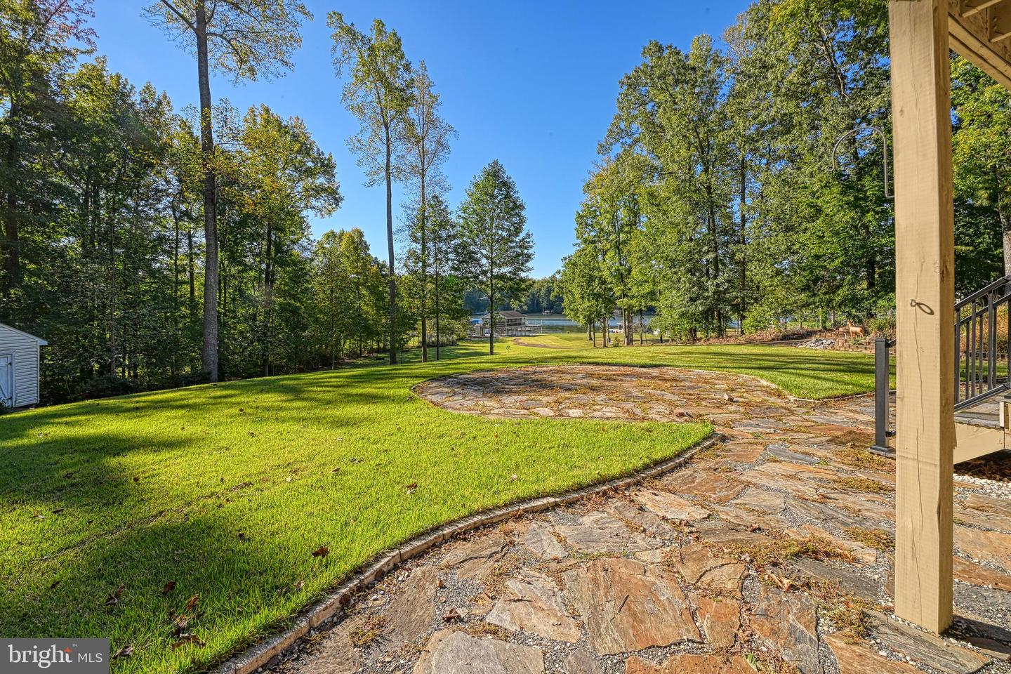 401 Laurelwood Dr