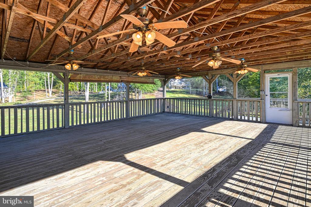 401 Laurelwood Dr