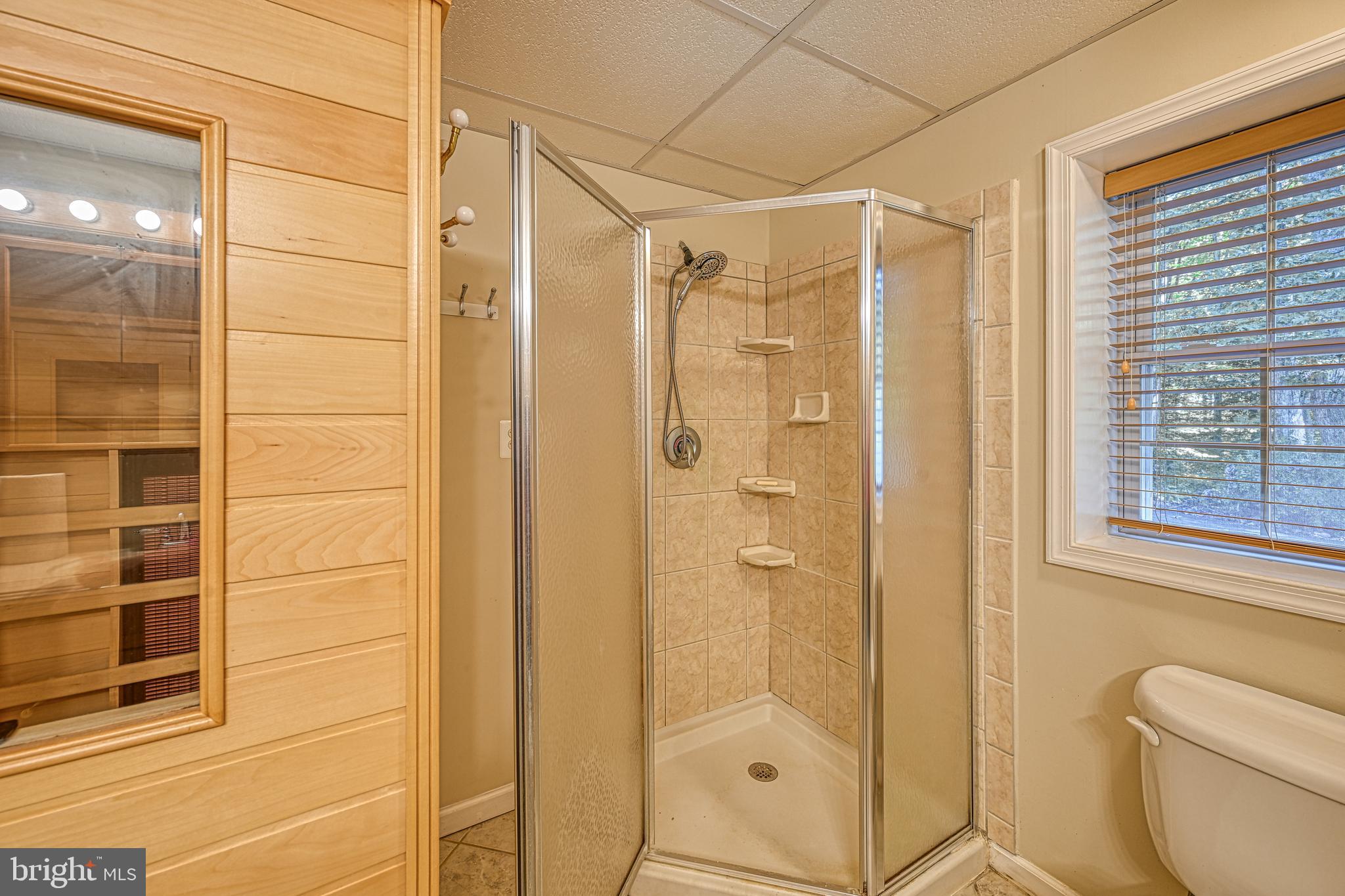 401 Laurelwood Dr