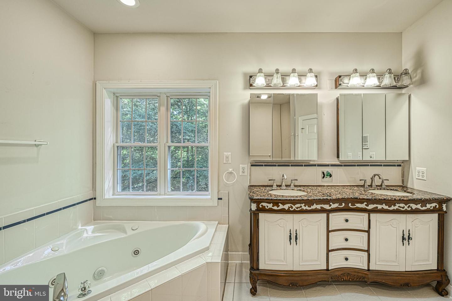401 Laurelwood Dr