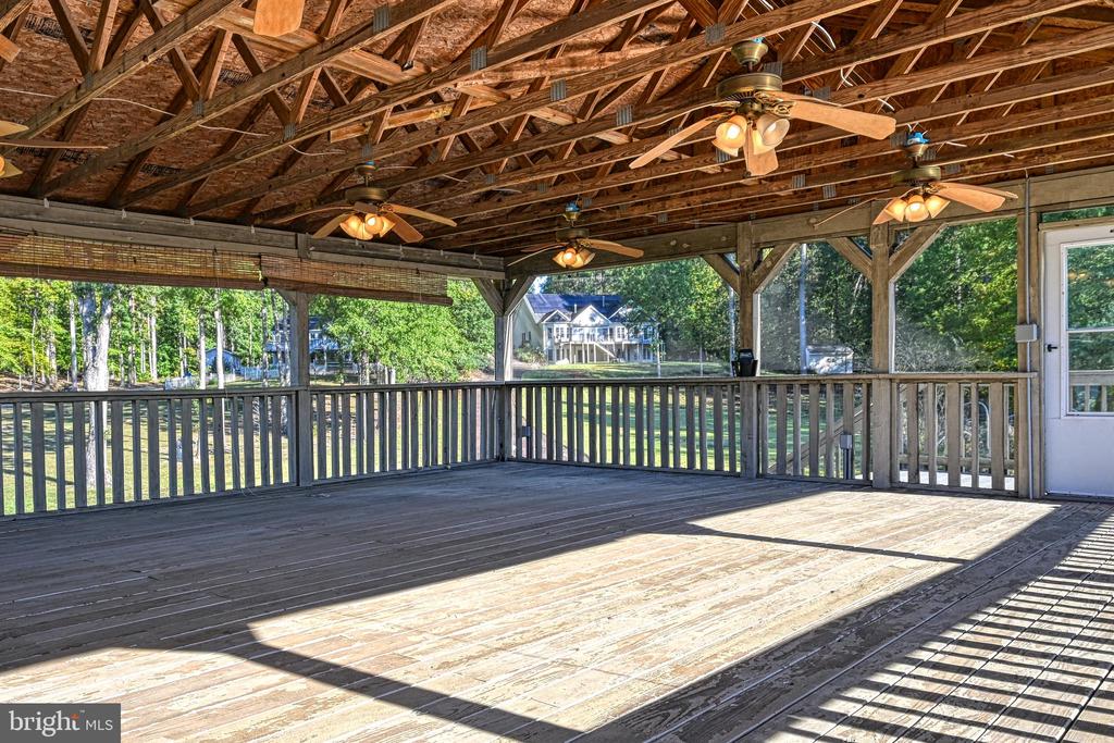 401 Laurelwood Dr