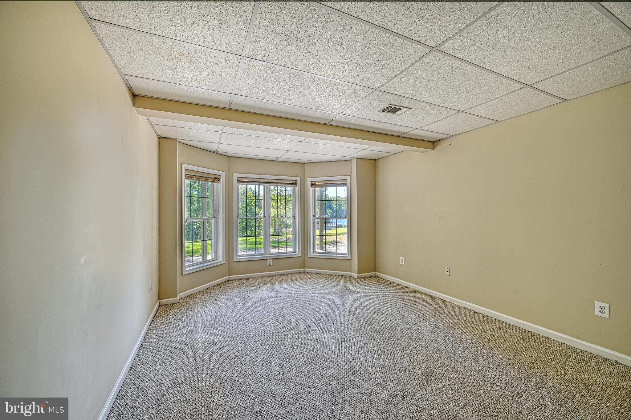 401 Laurelwood Dr