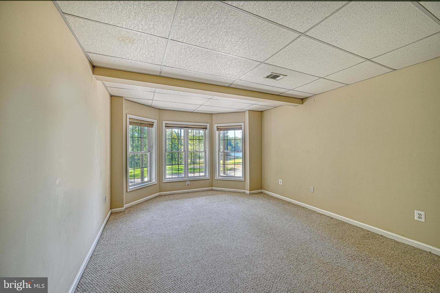 401 Laurelwood Dr