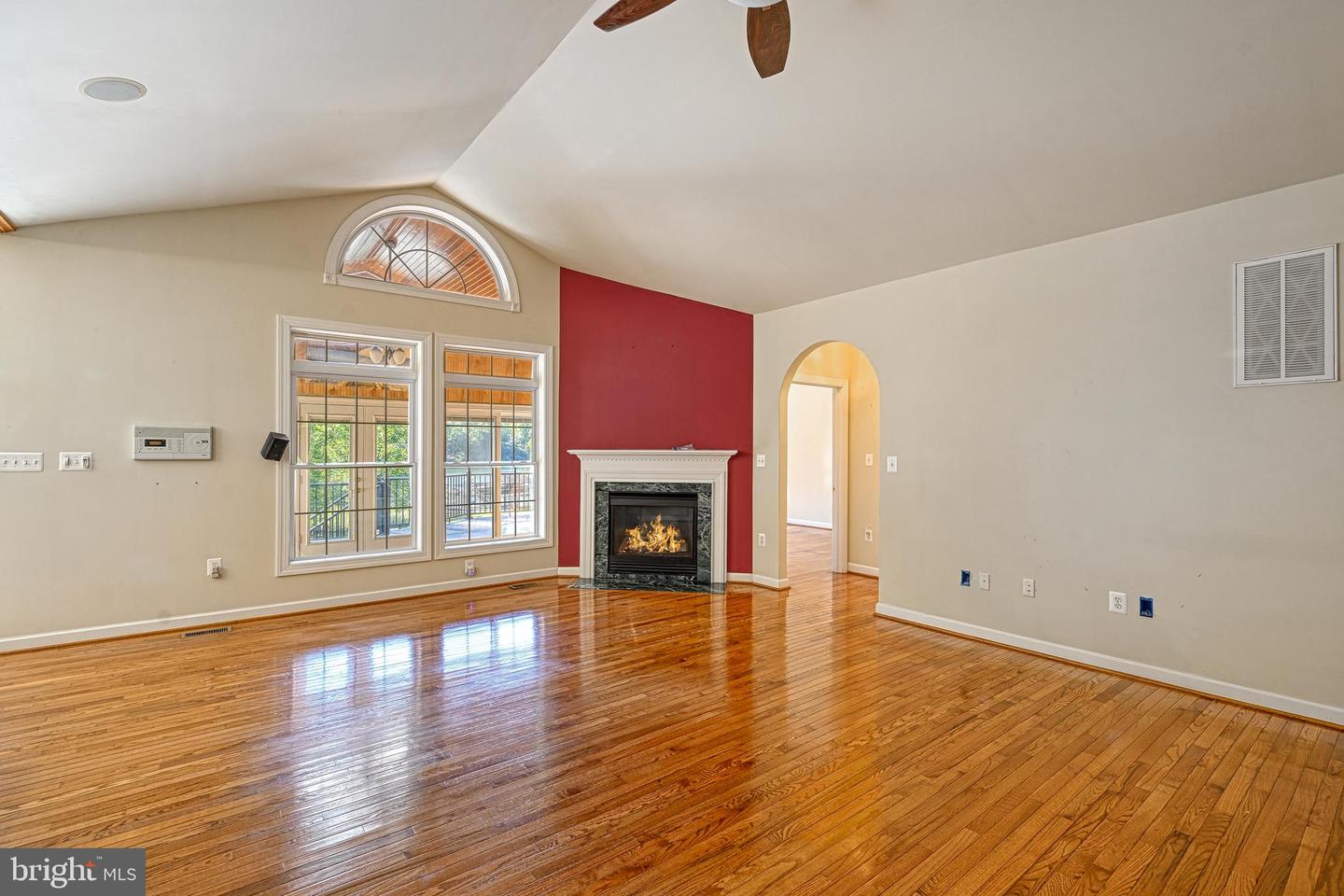 401 Laurelwood Dr