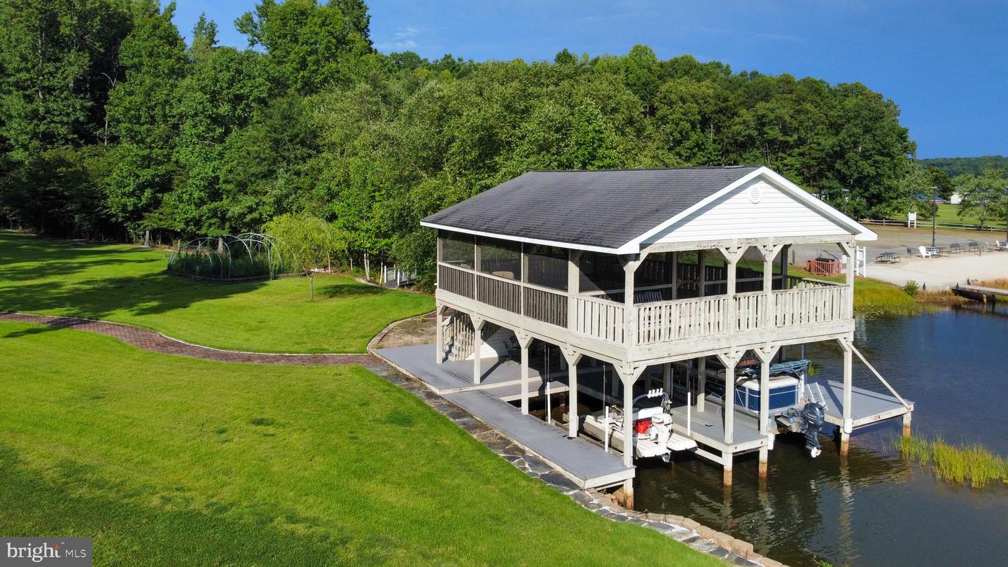 401 Laurelwood Dr