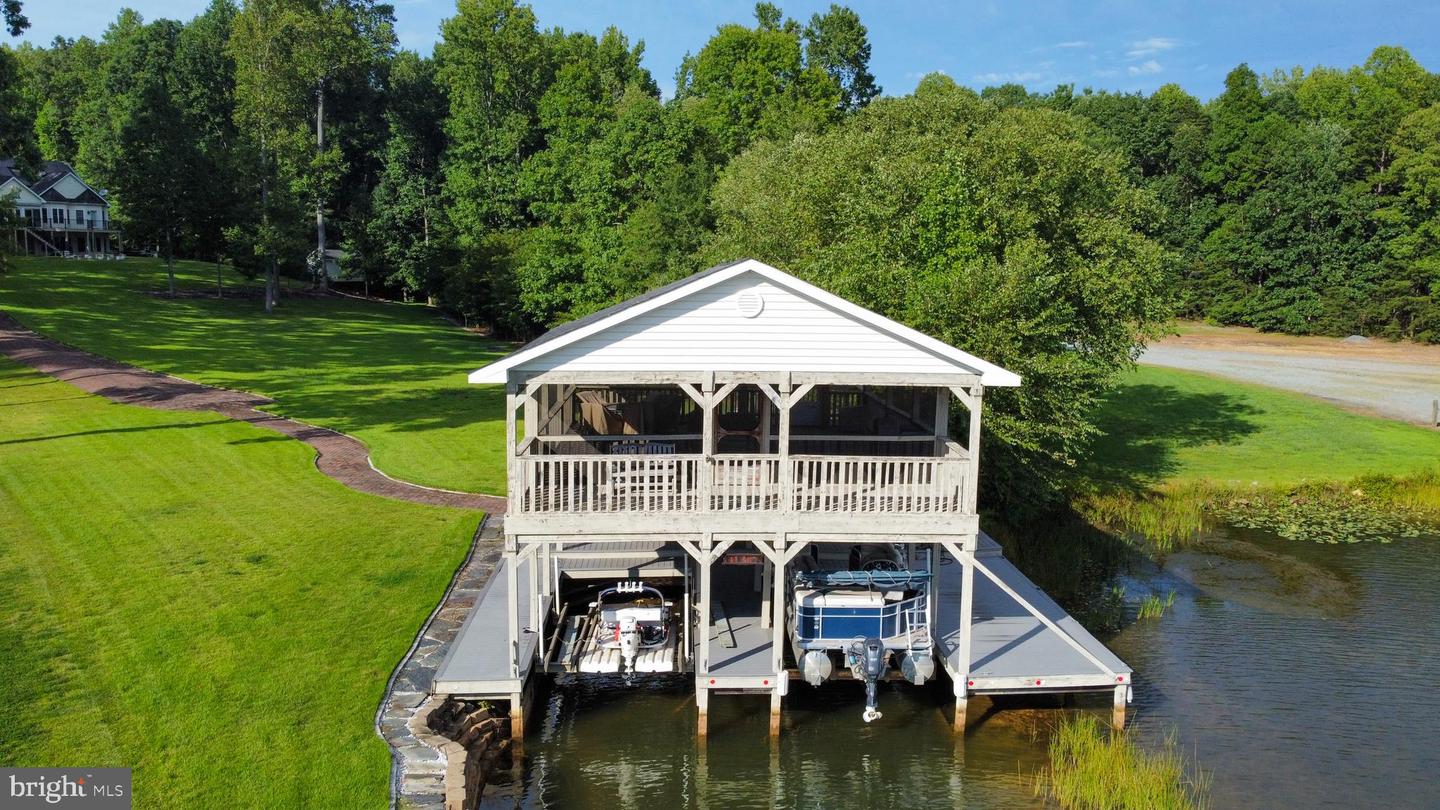 401 Laurelwood Dr