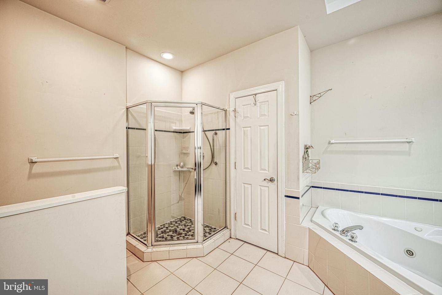 401 Laurelwood Dr