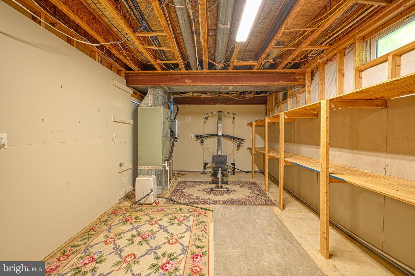 401 Laurelwood Dr
