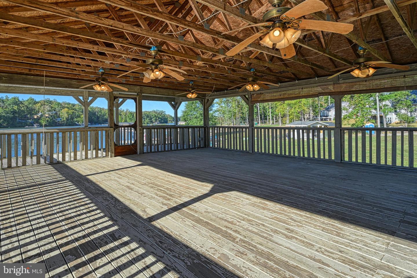 401 Laurelwood Dr