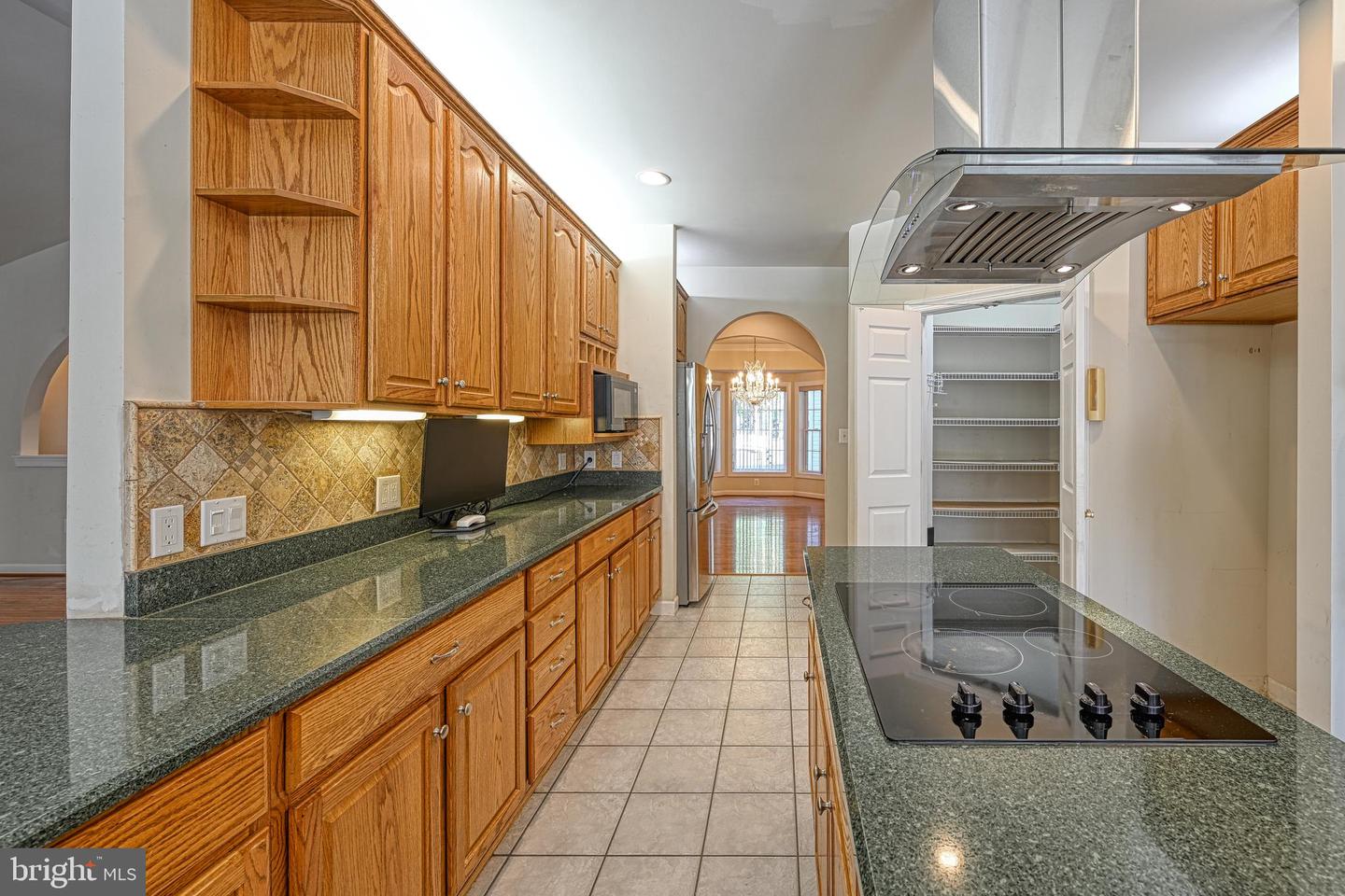401 Laurelwood Dr