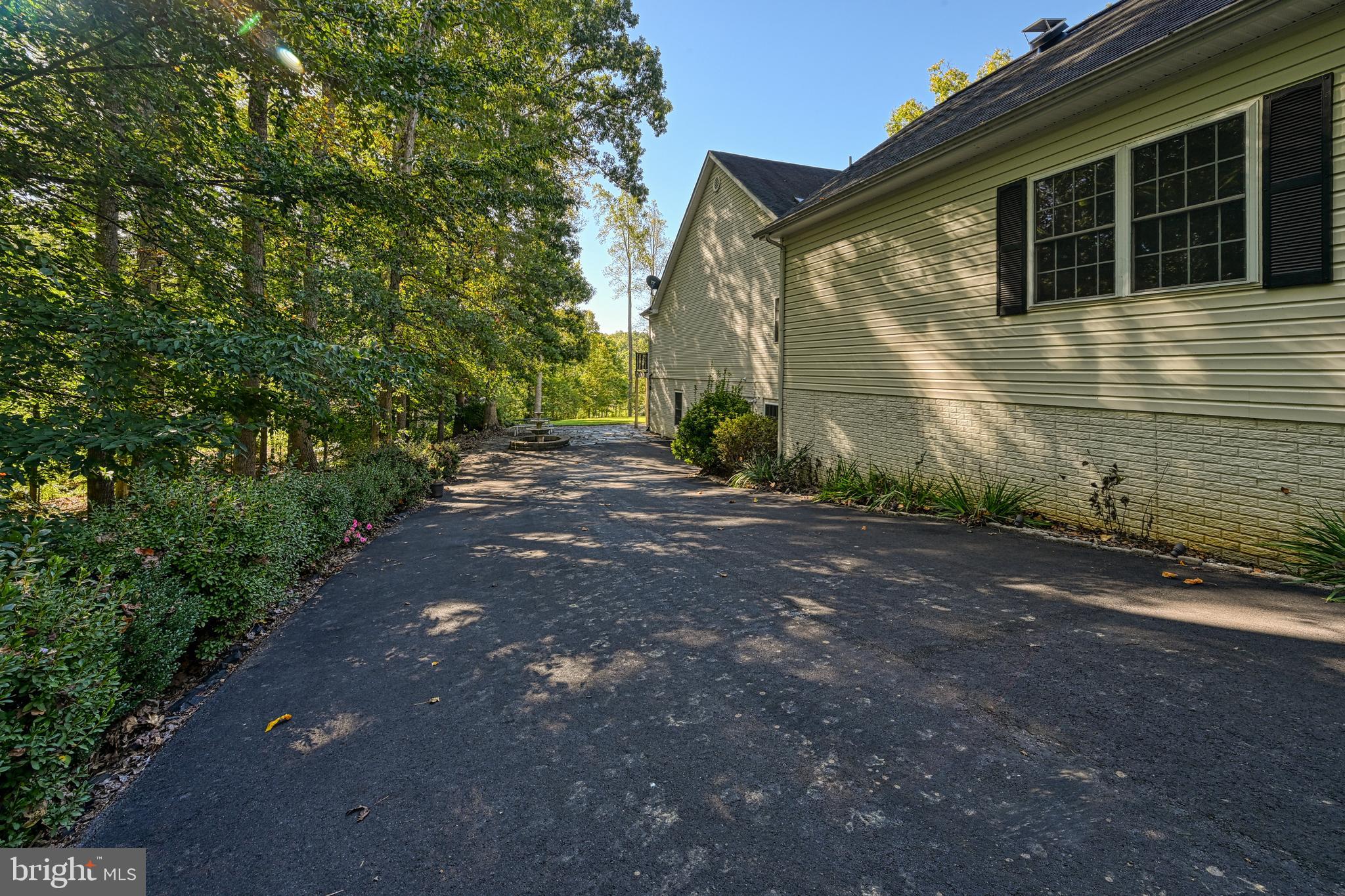 401 Laurelwood Dr