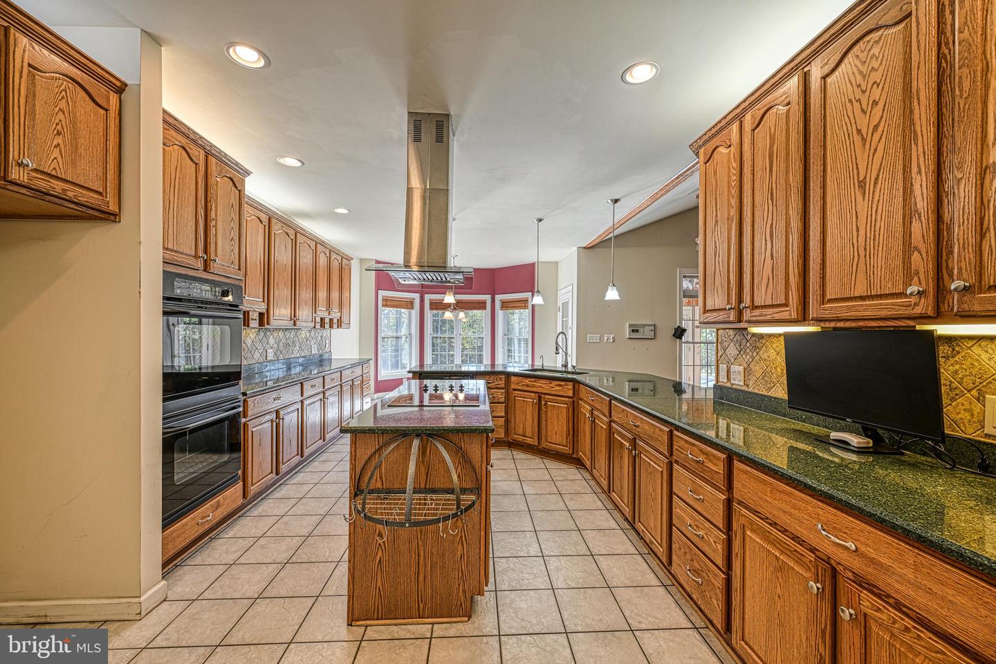 401 Laurelwood Dr