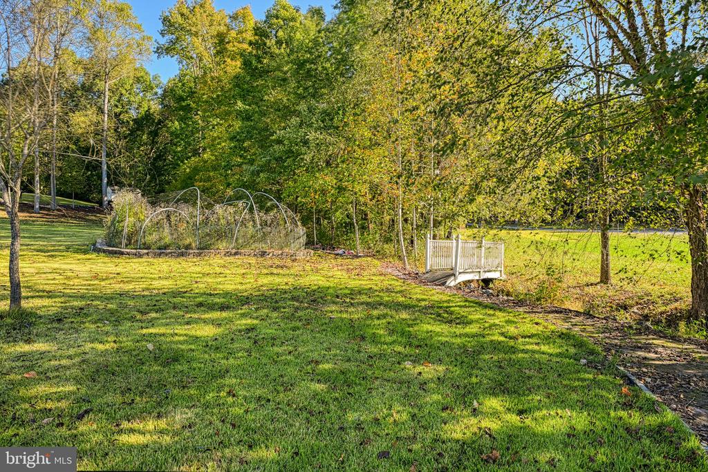 401 Laurelwood Dr