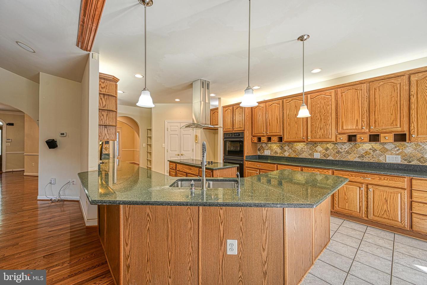 401 Laurelwood Dr