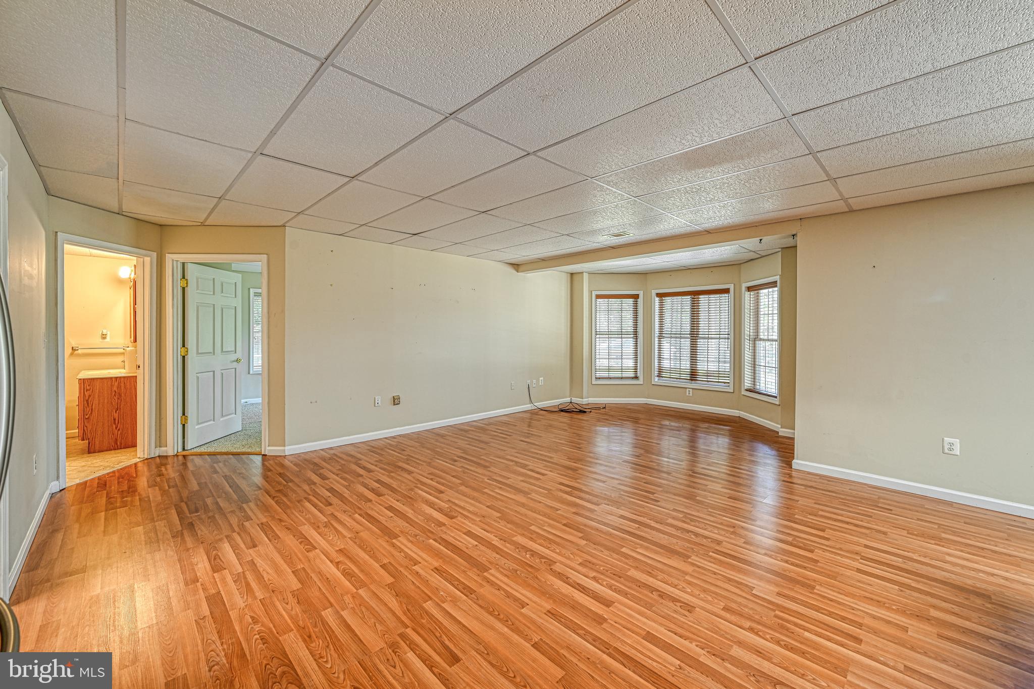 401 Laurelwood Dr