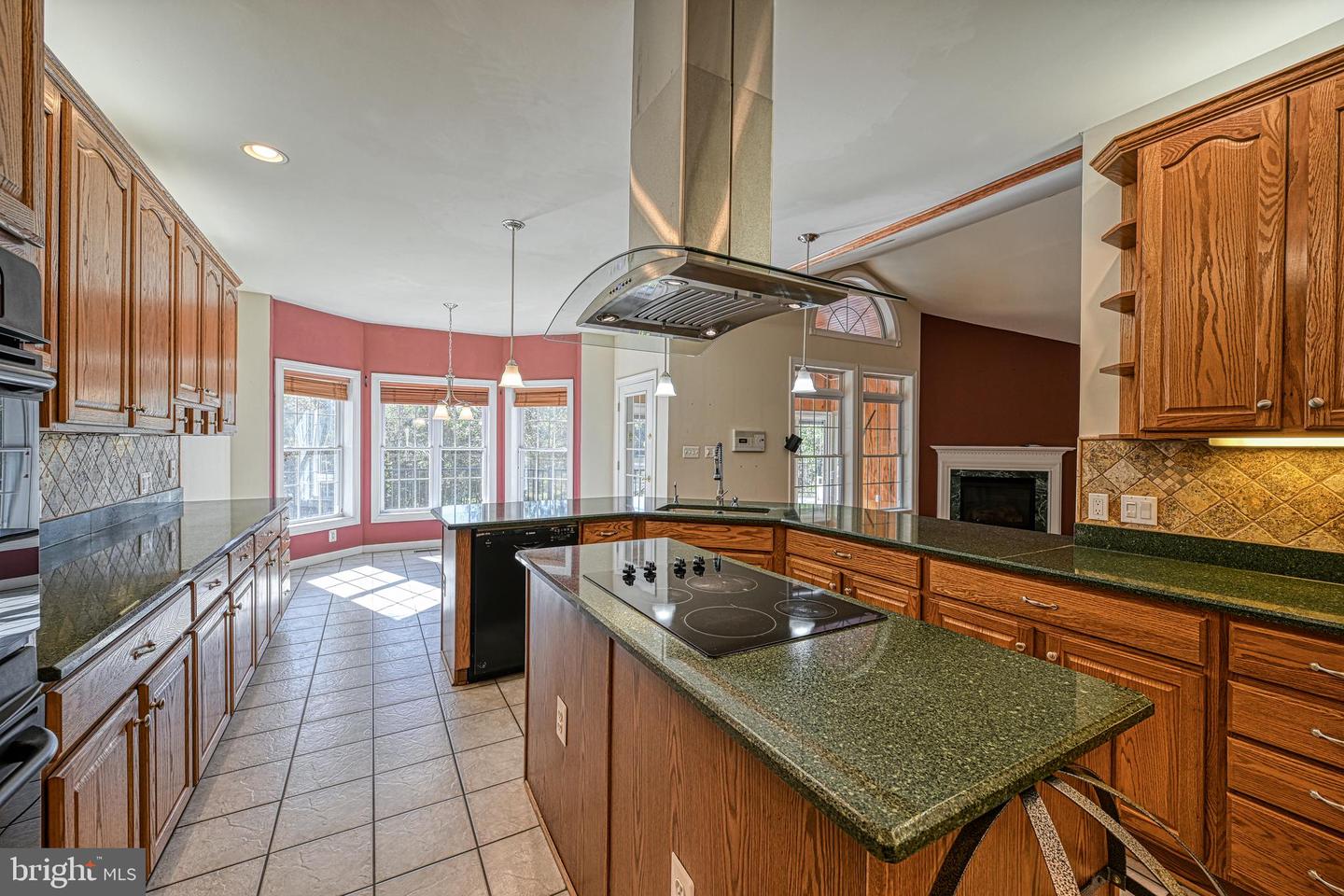 401 Laurelwood Dr
