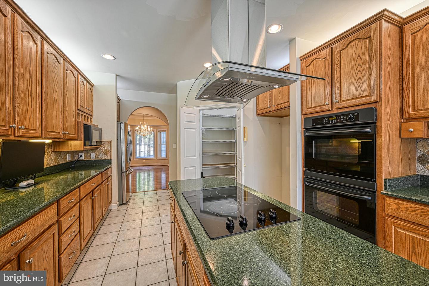 401 Laurelwood Dr