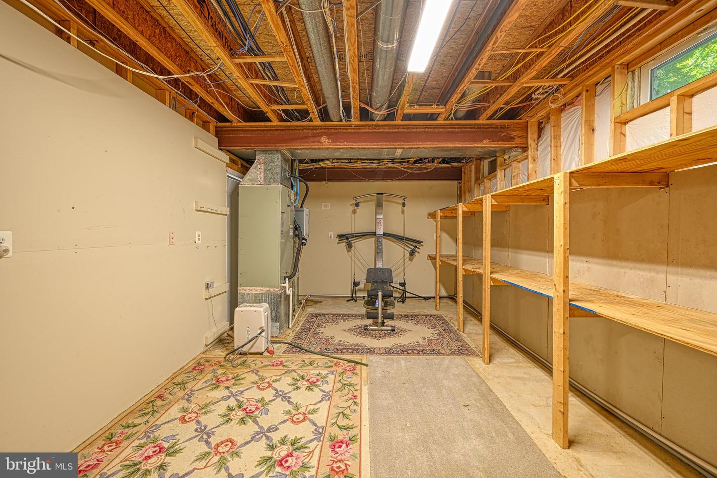 401 Laurelwood Dr