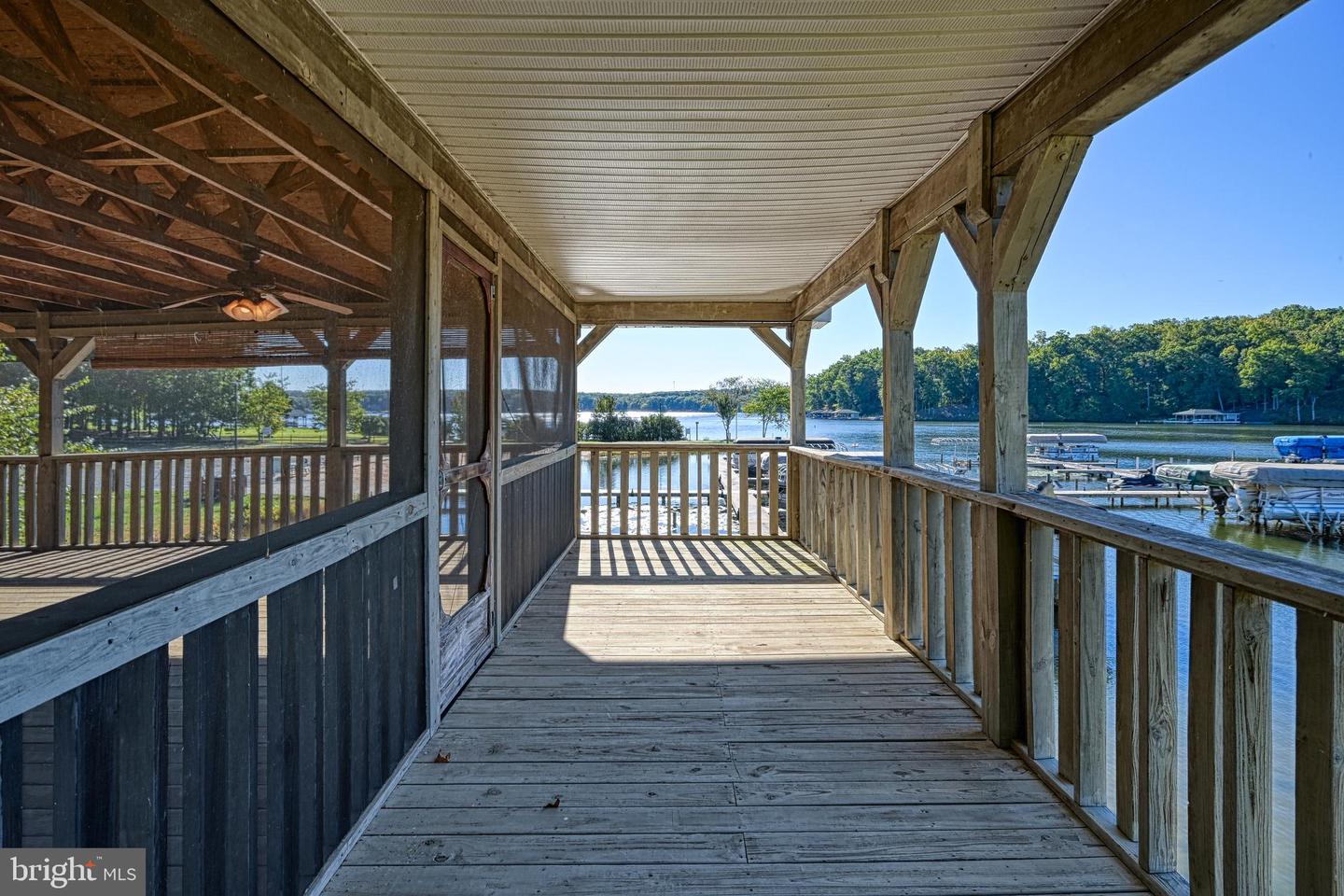 401 Laurelwood Dr