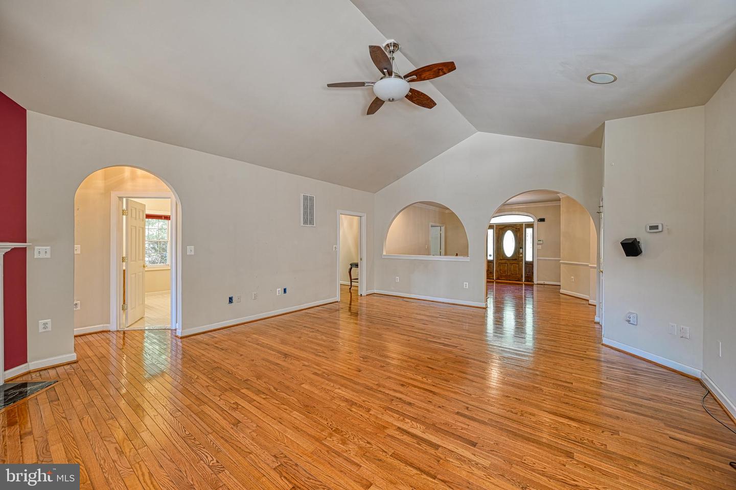 401 Laurelwood Dr