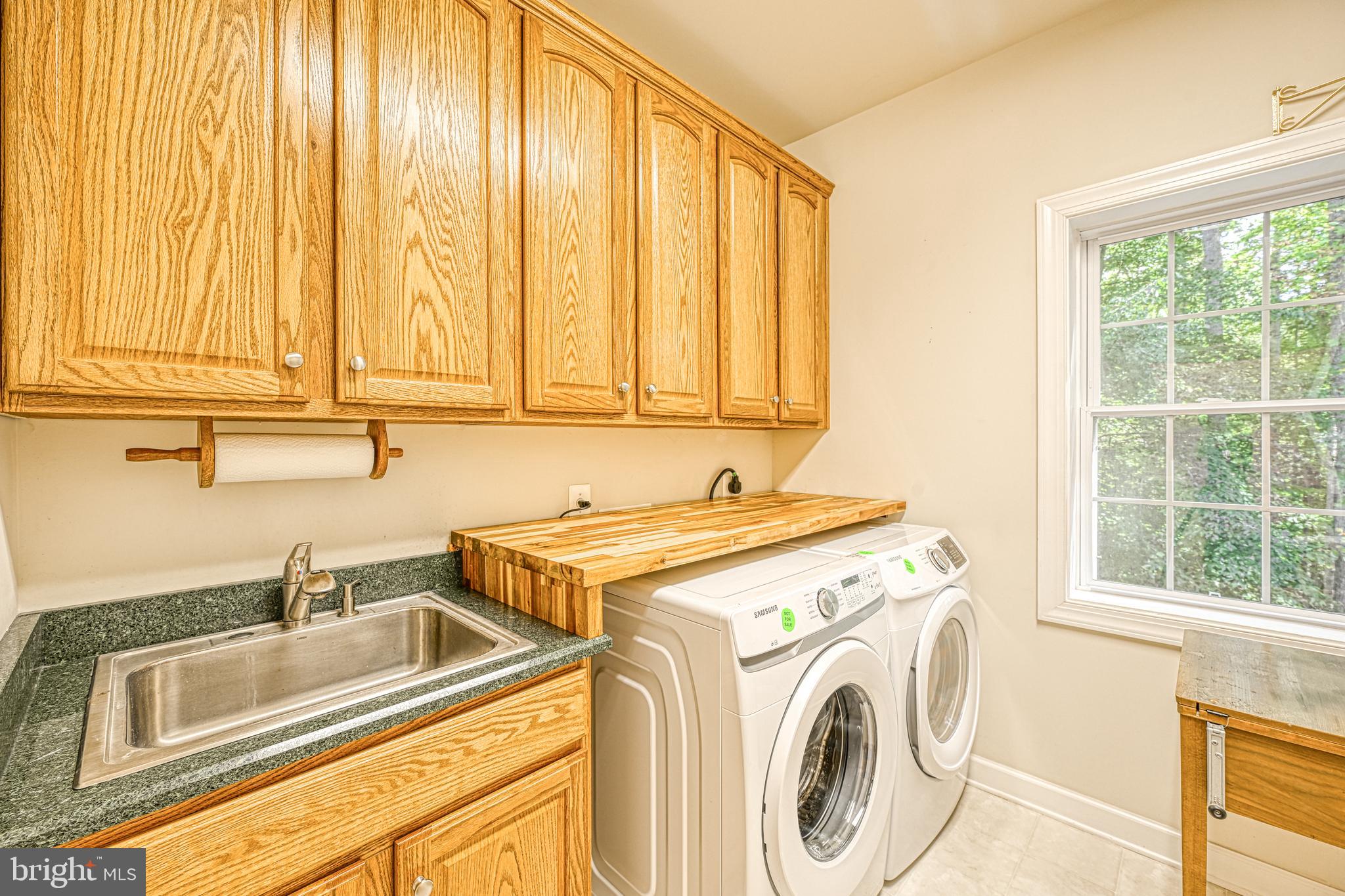 401 Laurelwood Dr