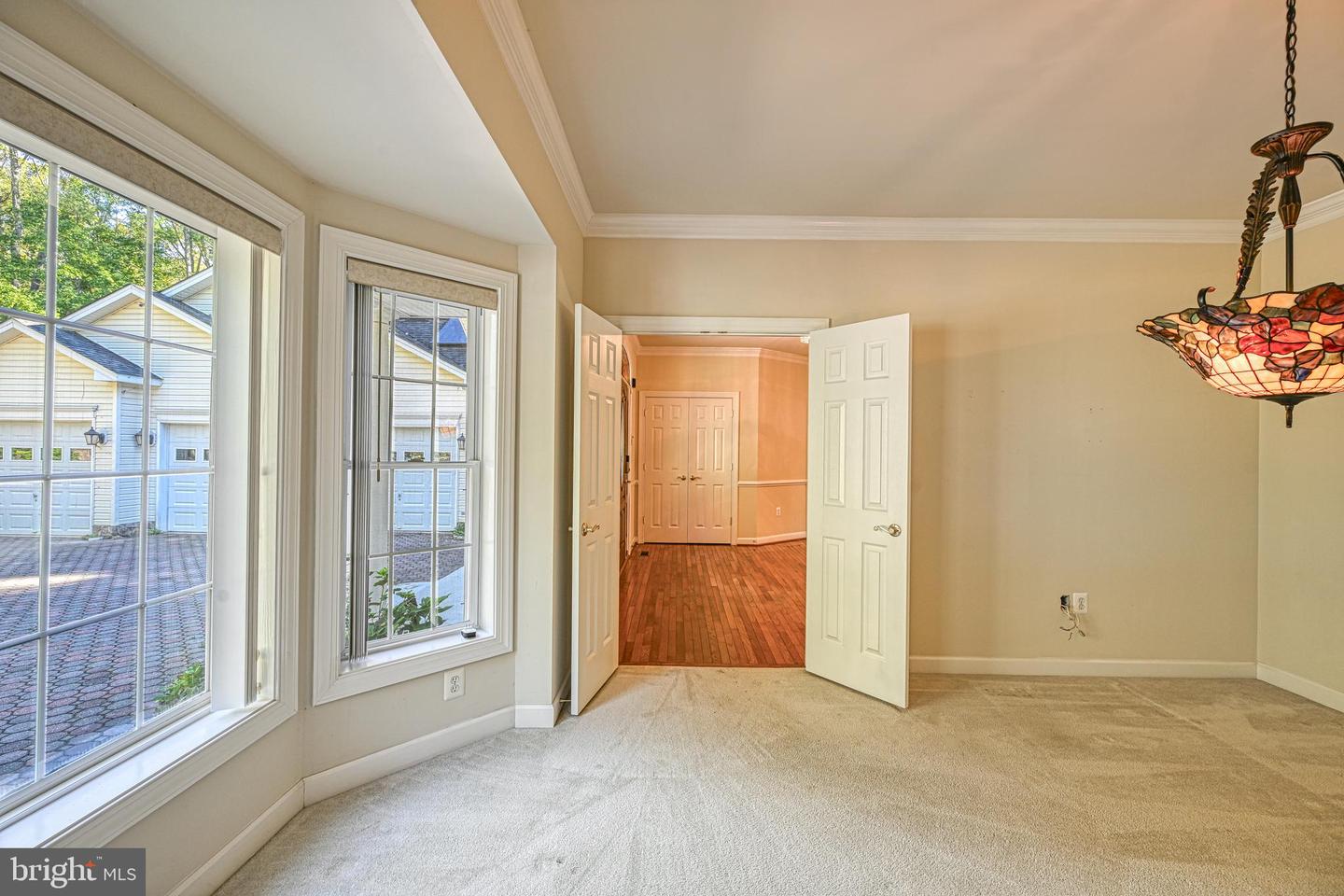 401 Laurelwood Dr