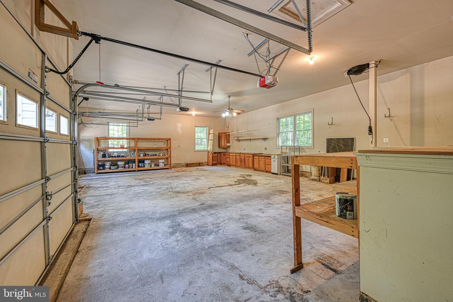 401 Laurelwood Dr