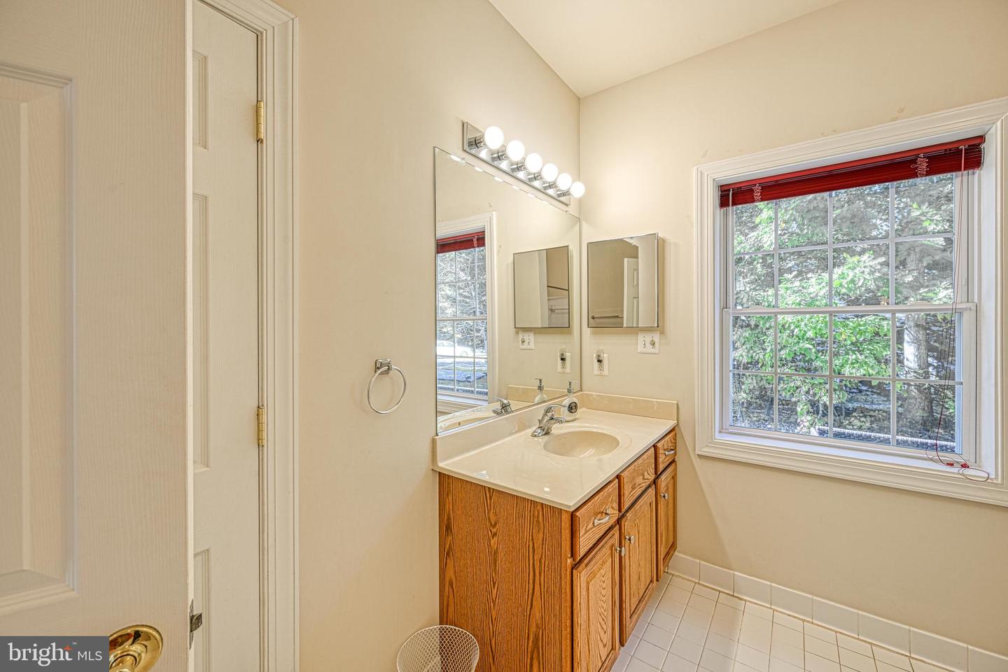 401 Laurelwood Dr