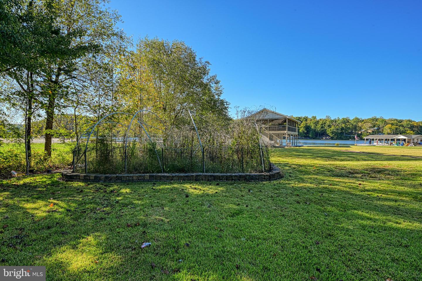 401 Laurelwood Dr