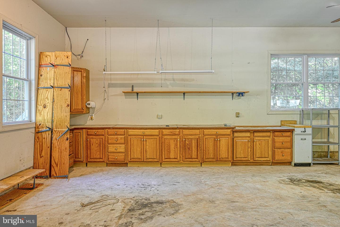 401 Laurelwood Dr