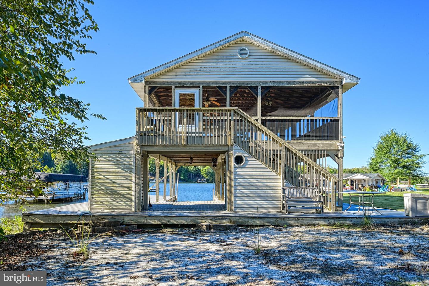 401 Laurelwood Dr