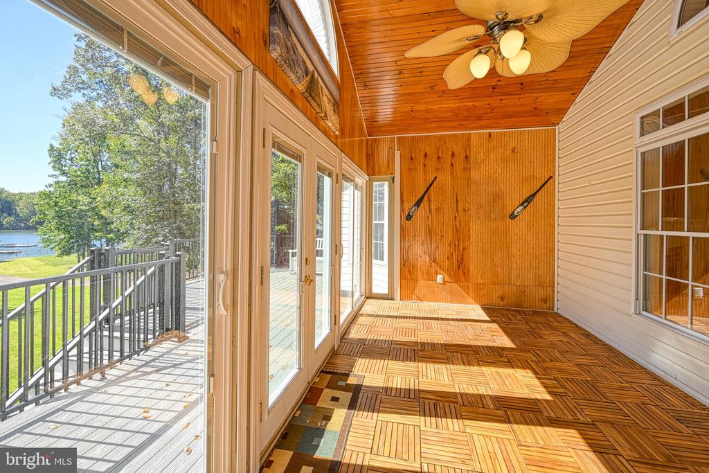 401 Laurelwood Dr
