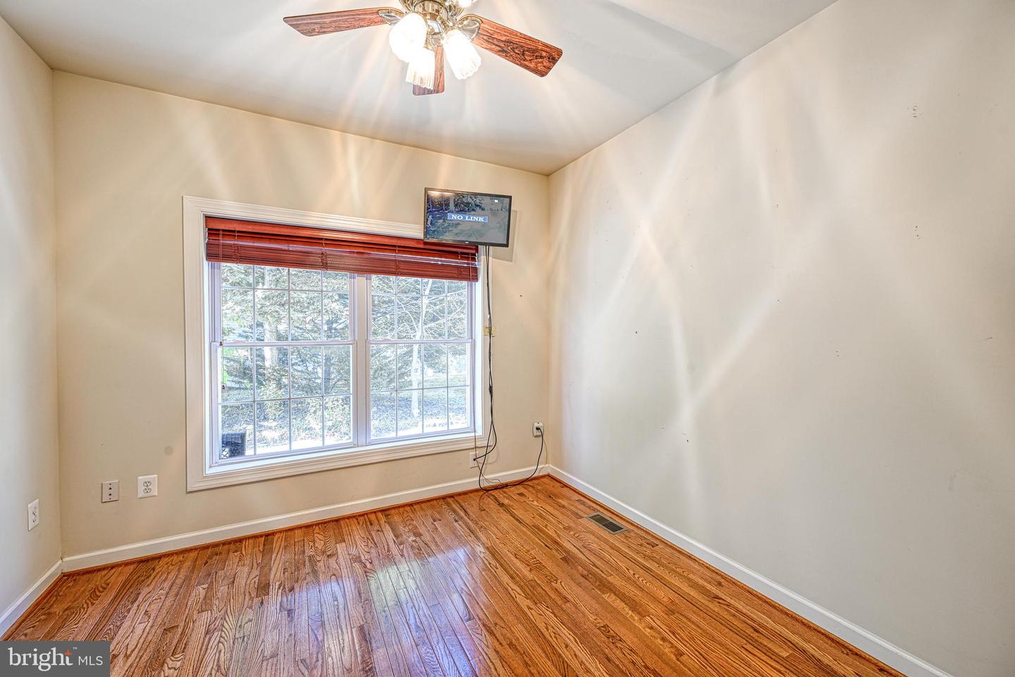 401 Laurelwood Dr