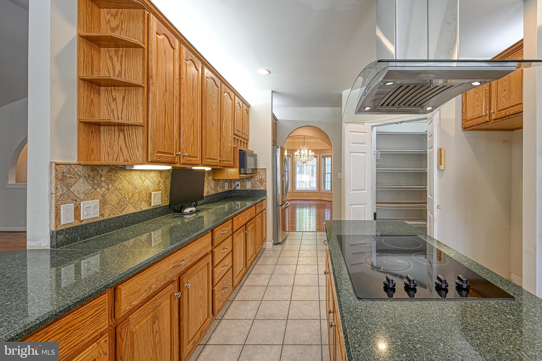 401 Laurelwood Dr