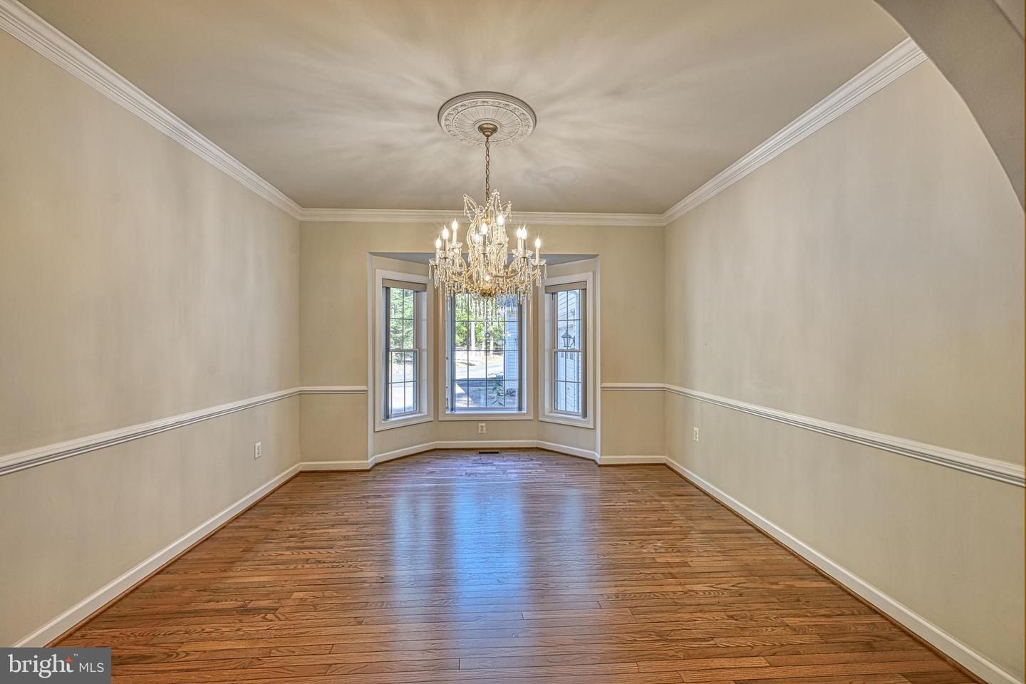 401 Laurelwood Dr
