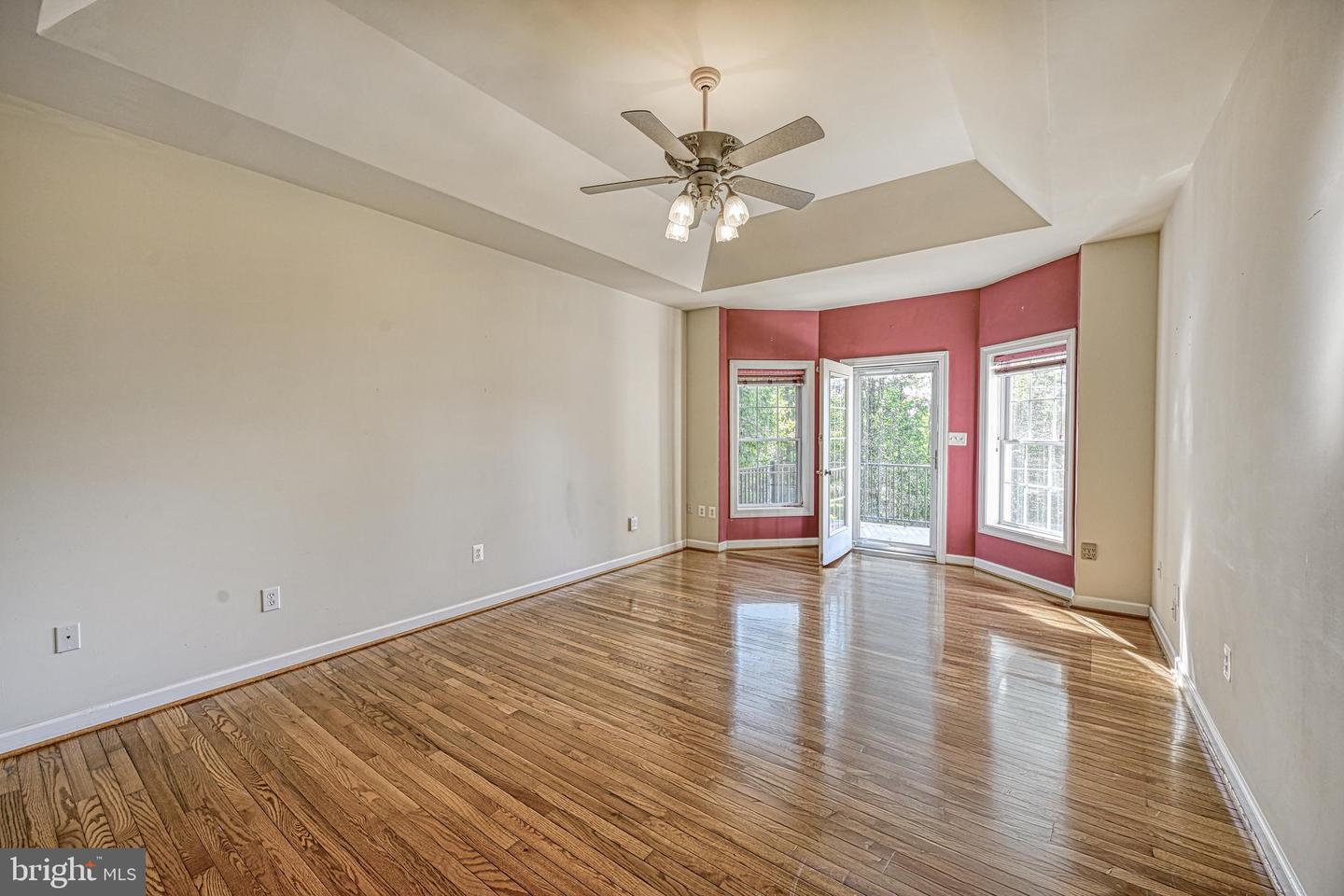 401 Laurelwood Dr