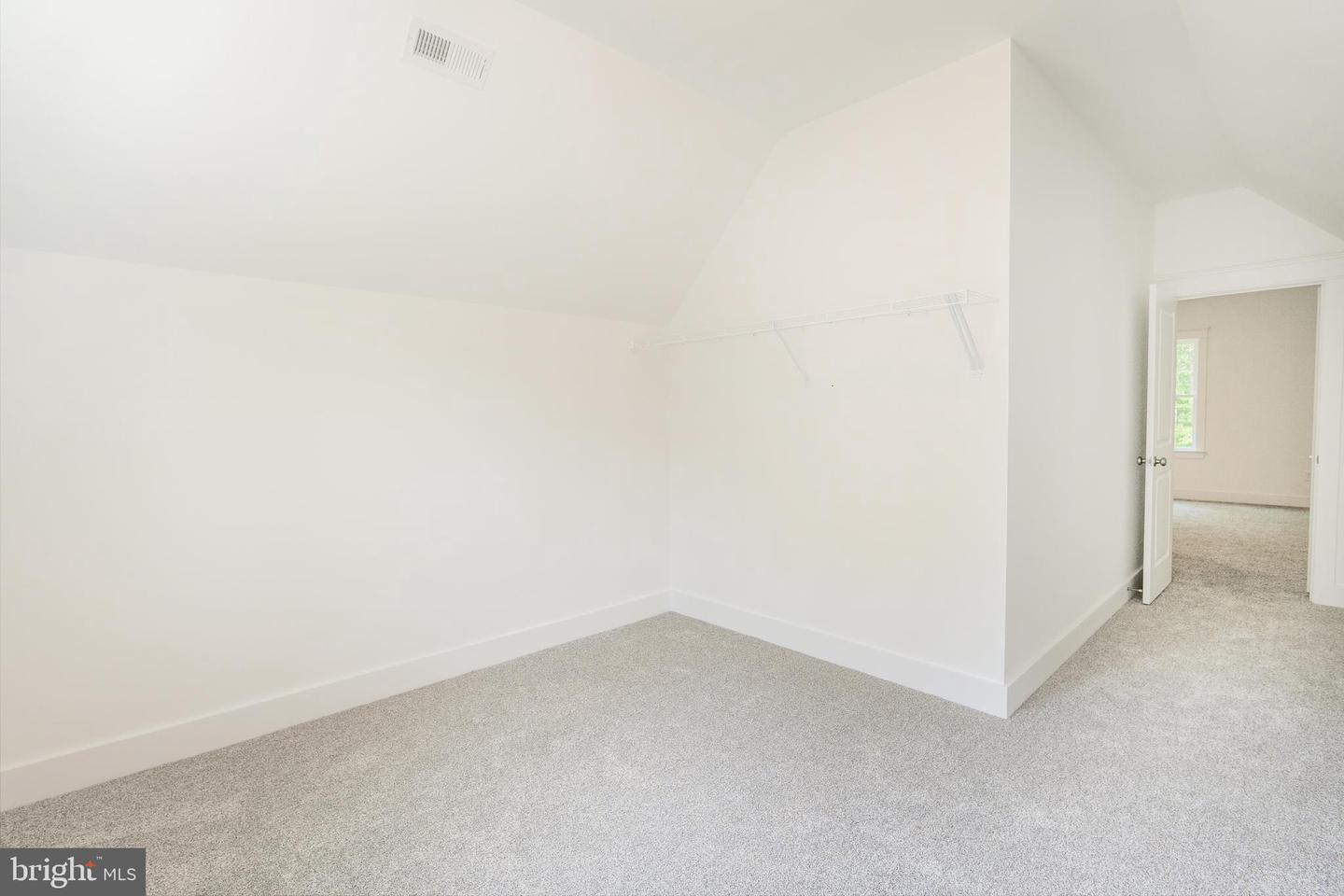 29 Dove Ct