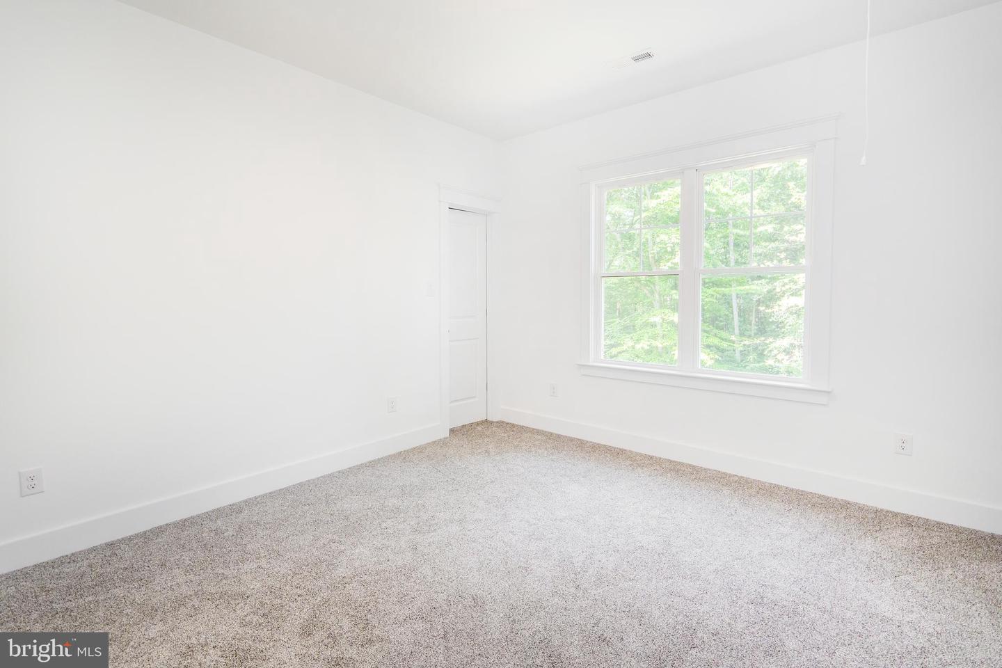 29 Dove Ct
