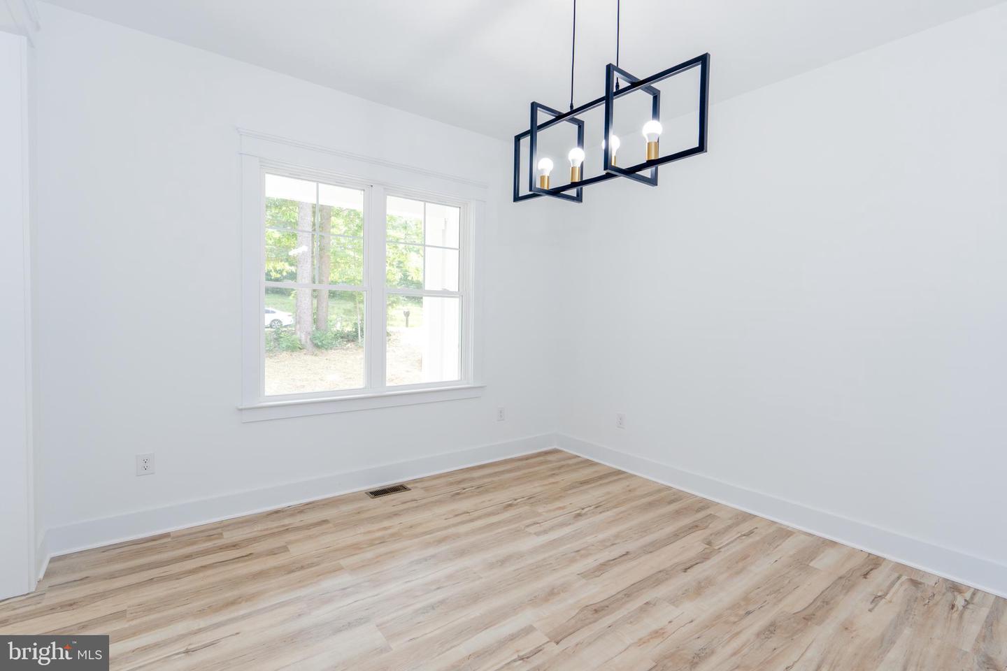 29 Dove Ct