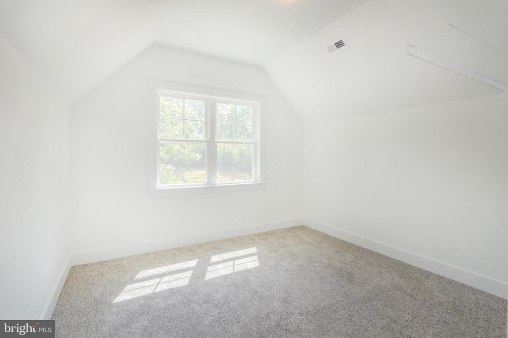 29 Dove Ct