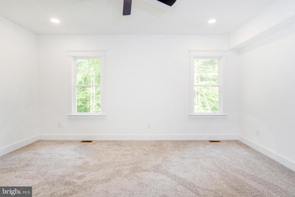 29 Dove Ct