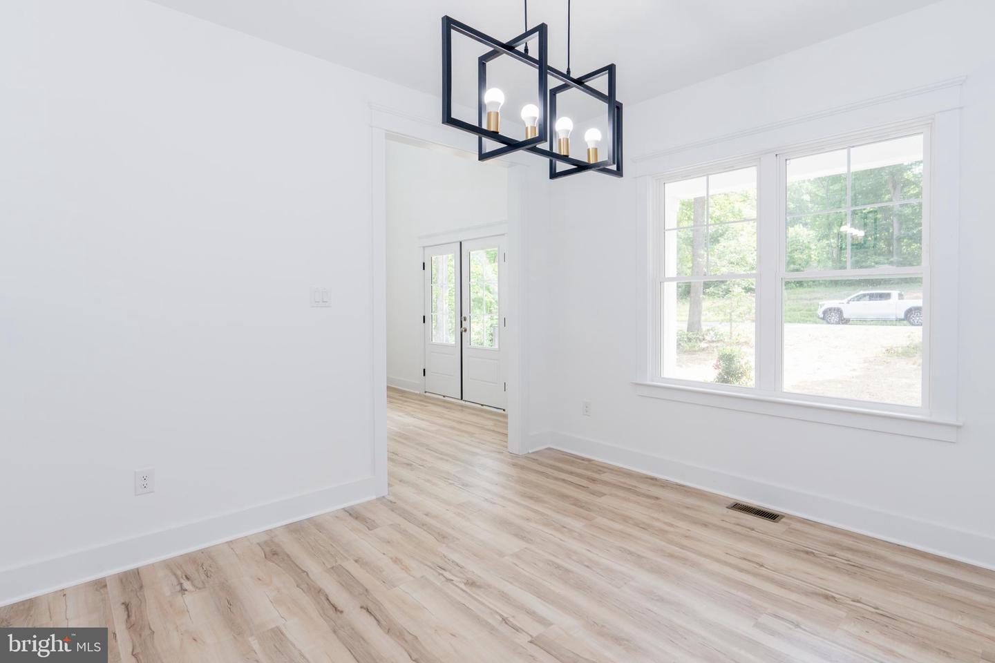 29 Dove Ct