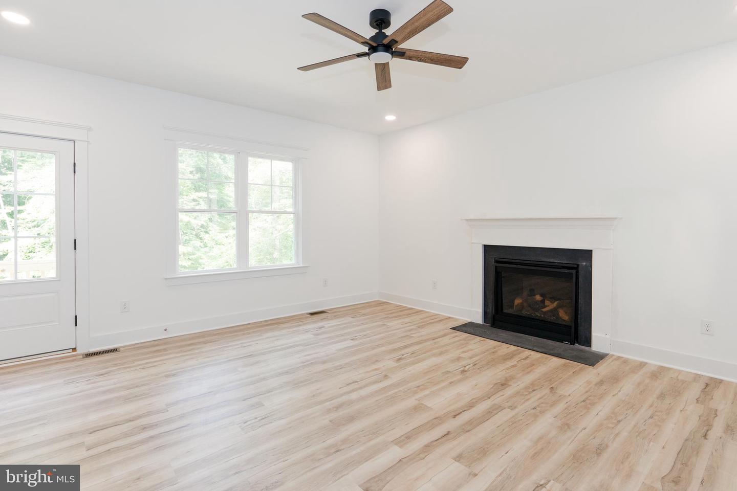 29 Dove Ct