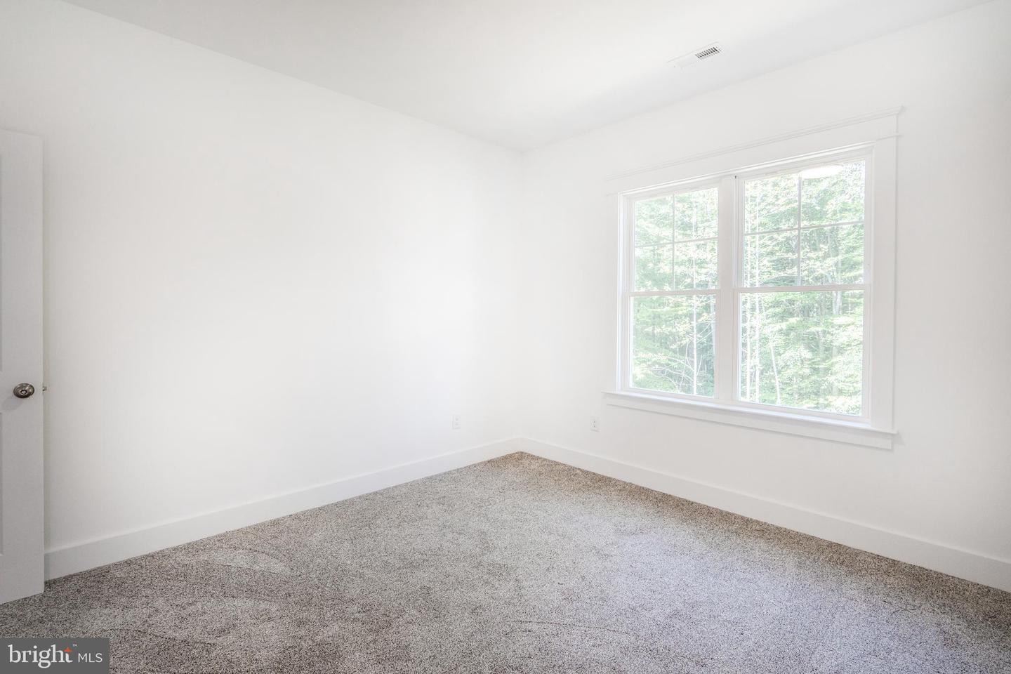 29 Dove Ct