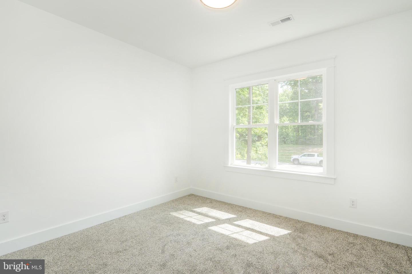29 Dove Ct