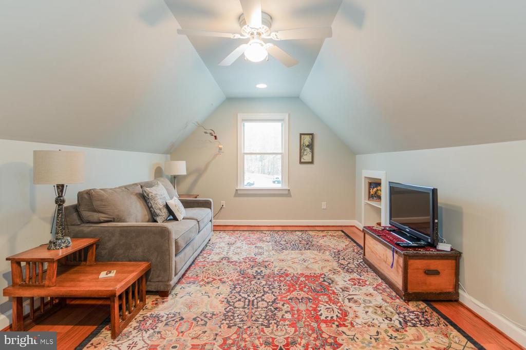 9646 Kentucky Springs