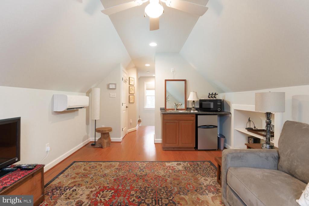 9646 Kentucky Springs