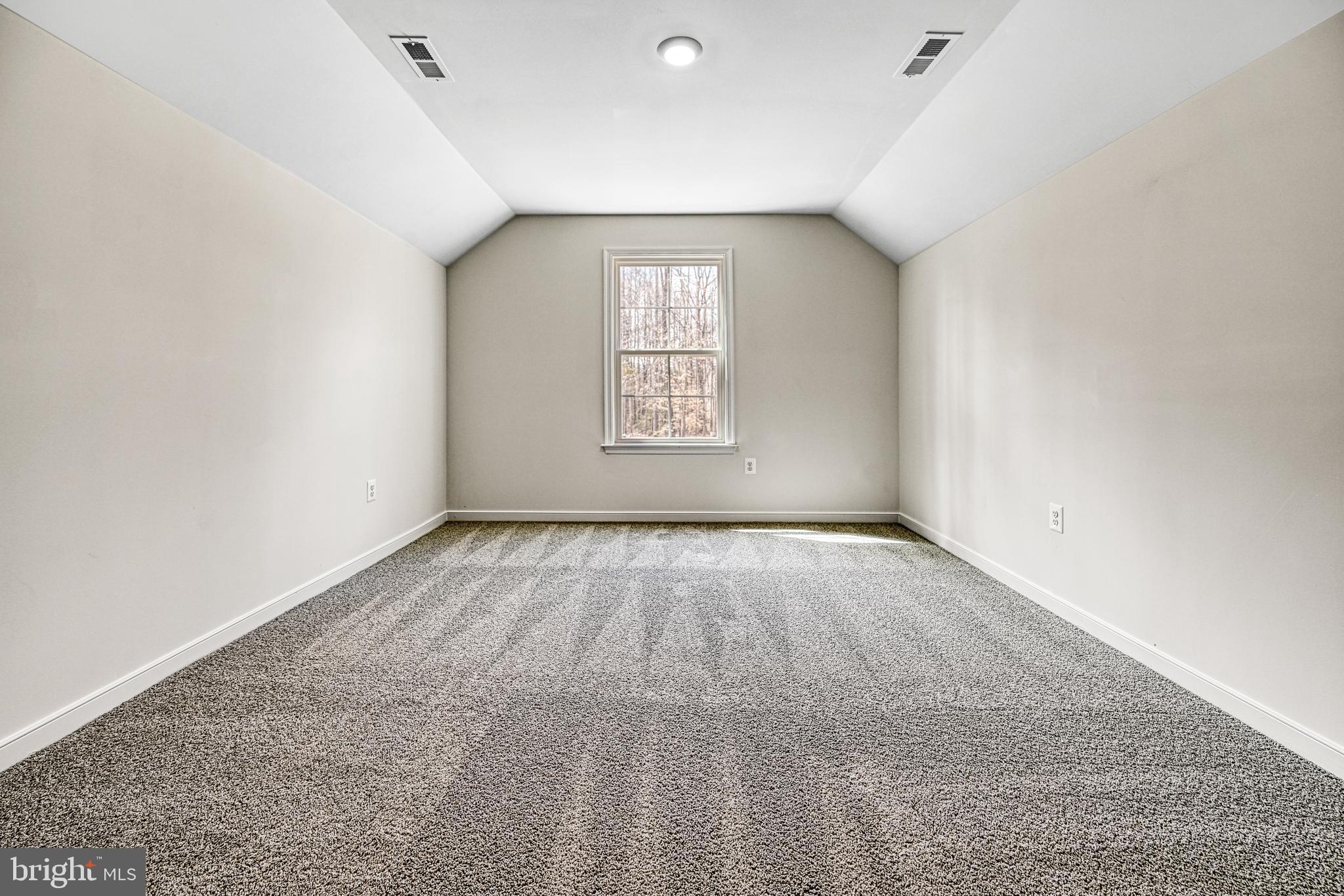 634 Hemlock Loop